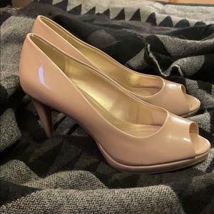 NWOB! Bandolino ‘Raina’ Nude Shoes Size 7.5